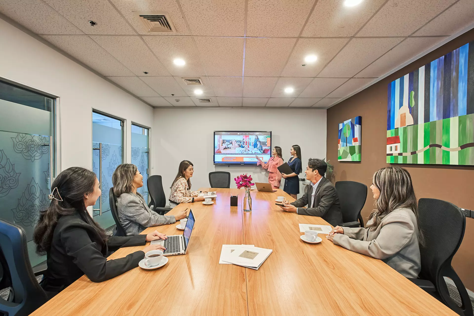 ห้องประชุมบอร์ดรูม <br>และห้องประชุม